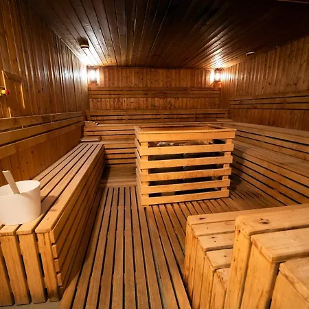 Karos ホテル ザラカロシュ