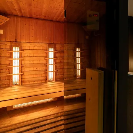 Karos ホテル ザラカロシュ