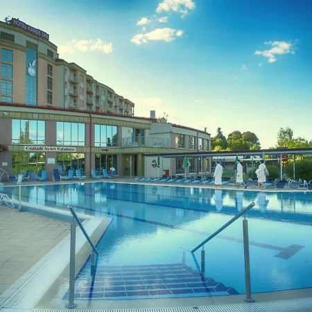 Karos 4*