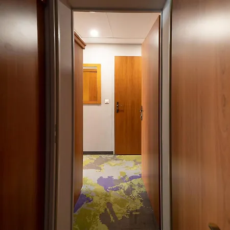 Karos Hotel 4*