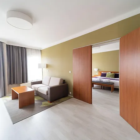 Karos Hotel 4*