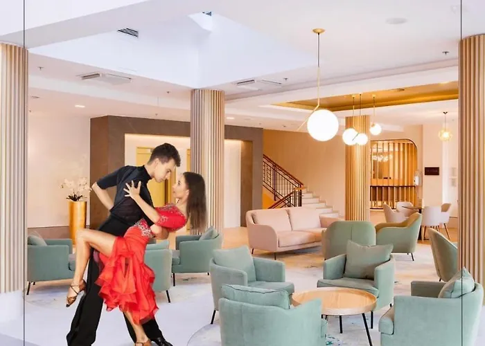 Karos Hotel 4*