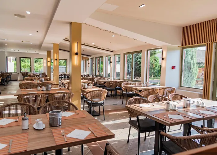 Ξενοδοχείο Karos